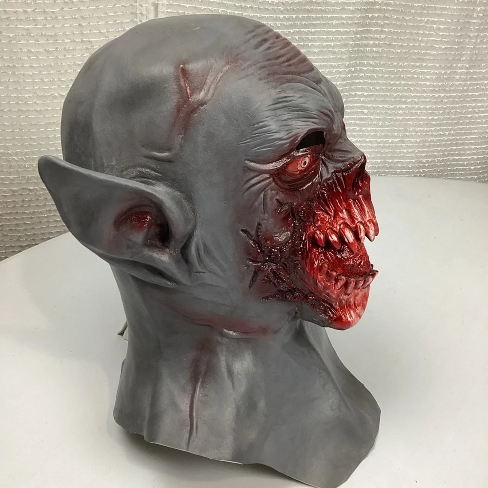Gray Vampire Zombie Rubber Full Head Halloween Mask New without tag